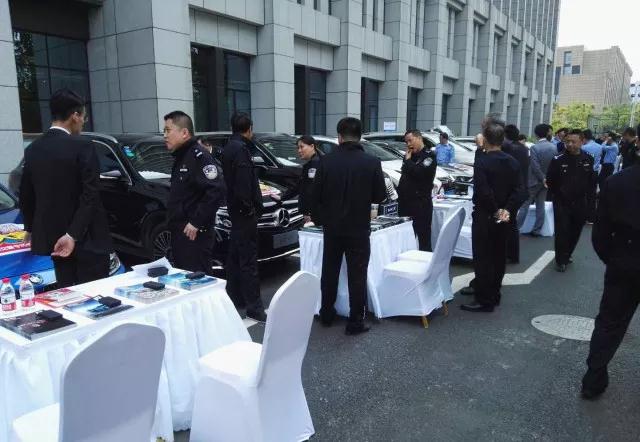 小滕時尚服裝（小藤匠家具旗艦店網購）