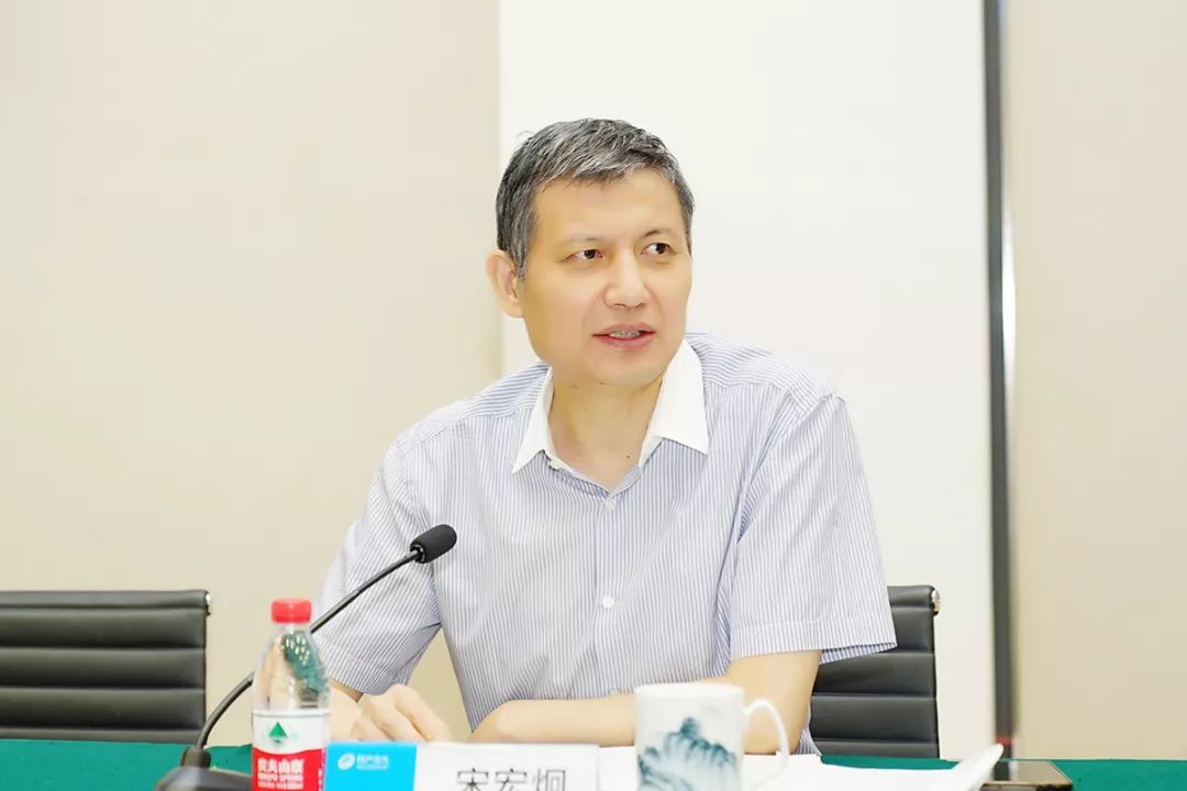 15669749649705525KUA.jpg 2.jpg