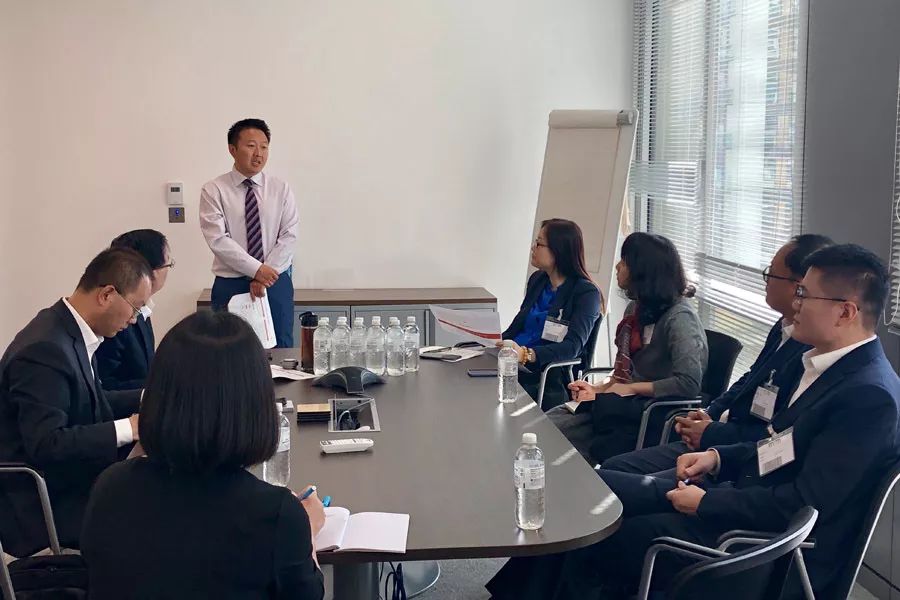 高圓圓服裝時尚搭配圖片（高圓圓服飾搭配圖片）