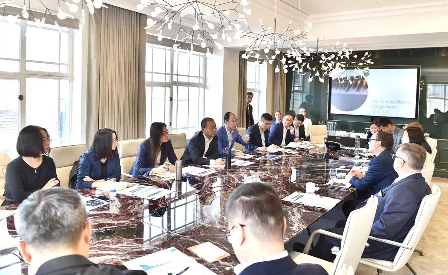 小說中的服裝時尚（小說中的服裝時尚女裝）