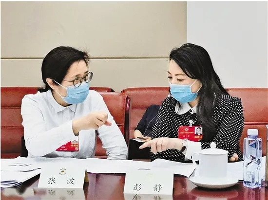 國外時尚女性服裝（國外時尚女性服裝品牌）